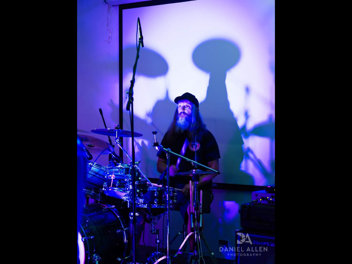 Last Chance Saloon live performance